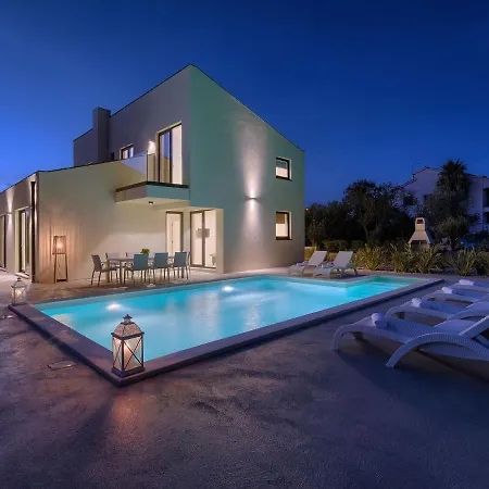 Anna By Interhome * Pula